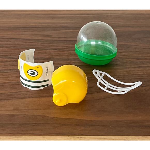 Vintage NFL Mini Gumball Vending Machine Plastic Football GB Packers Helmet - Picture 5 of 9